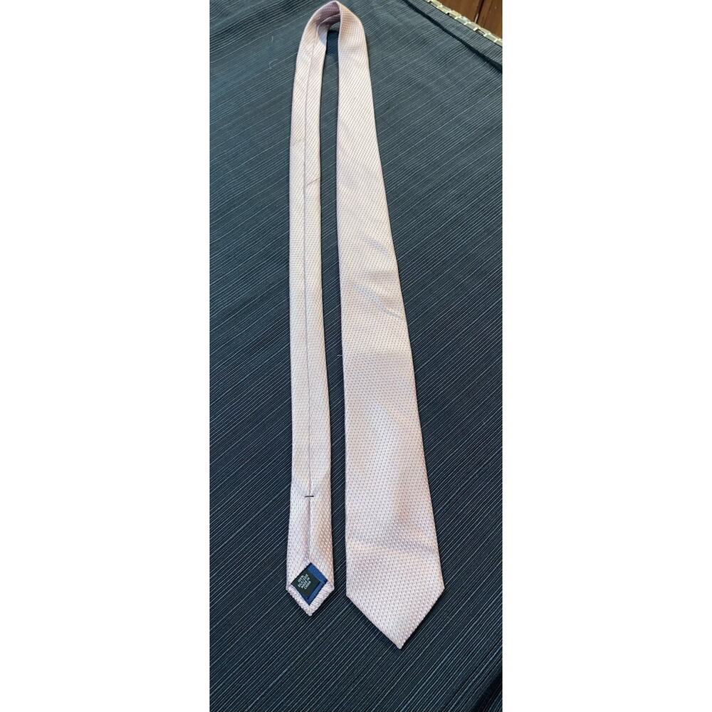 Michael Kors Solid Pink Silk‎ Men's Necktie